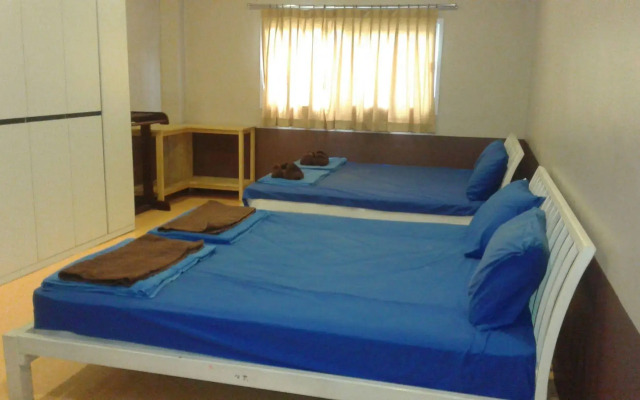 Treechart Hostel