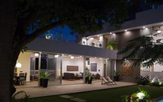 EL House by Vista Rooms