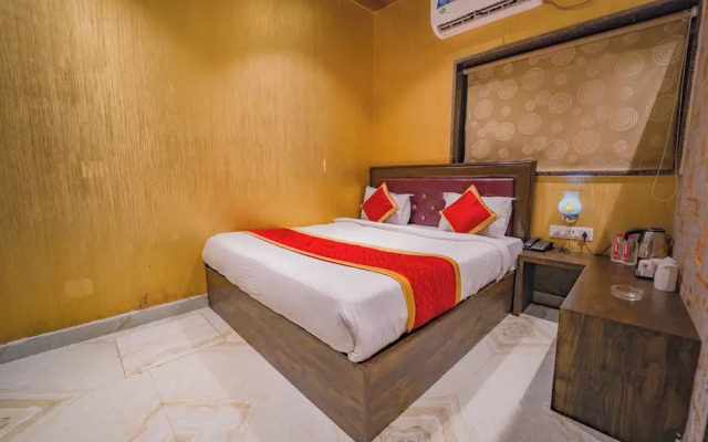 Shiv Rudraksh Resort - Near Assi Ghat