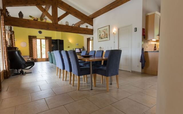 Lively Villa in Félines-minervois With Pool