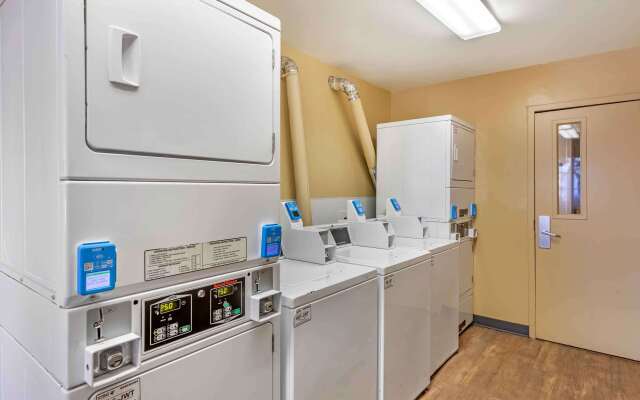 Extended Stay America Select Suites - Denver - Tech Center South - Greenwood Village