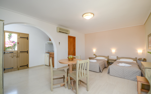 Proteas Hotel & Suites