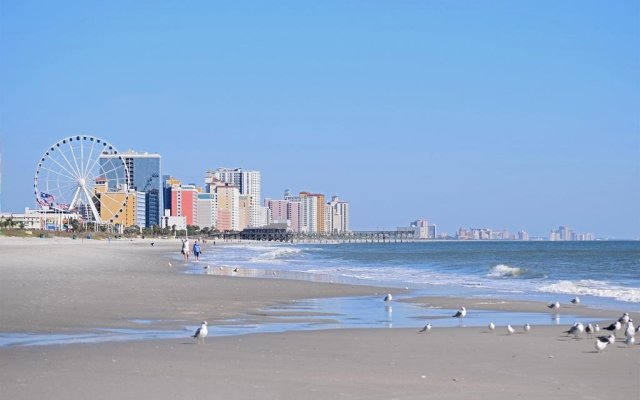 Holiday Sands North On the Boardwalk