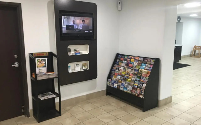 Superstition Inn and Suites