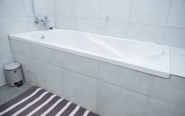 Greyville Apartments