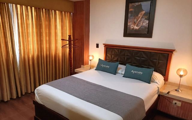 Hotel Imperio Real