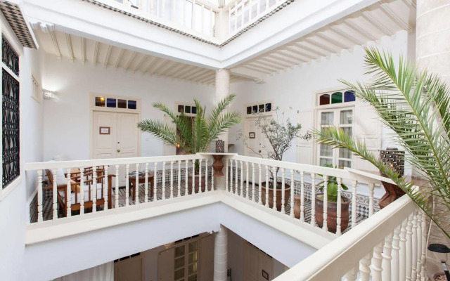 Riad  Emotion
