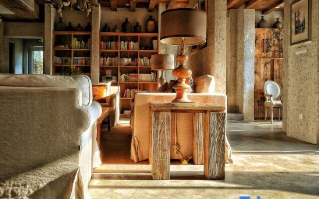 See Faraway Mogan Ziling Villa