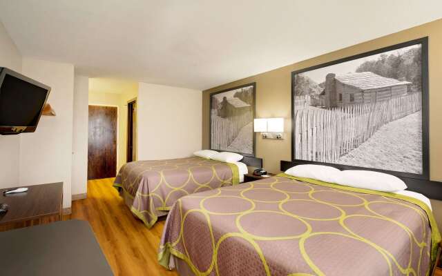 Super 8 by Wyndham Lexington/Hamburg Area