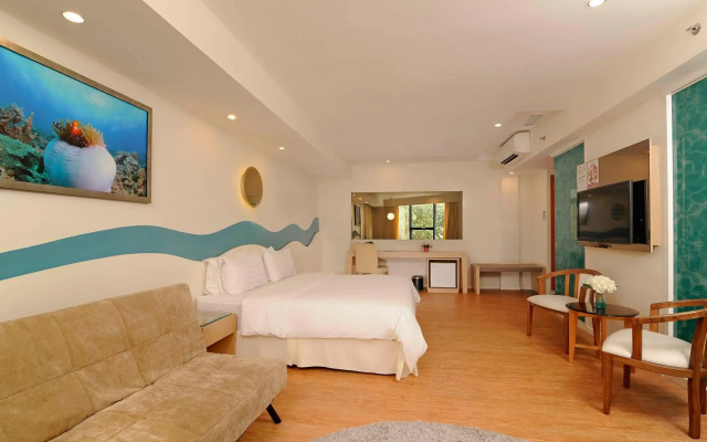 Oceania Hotel