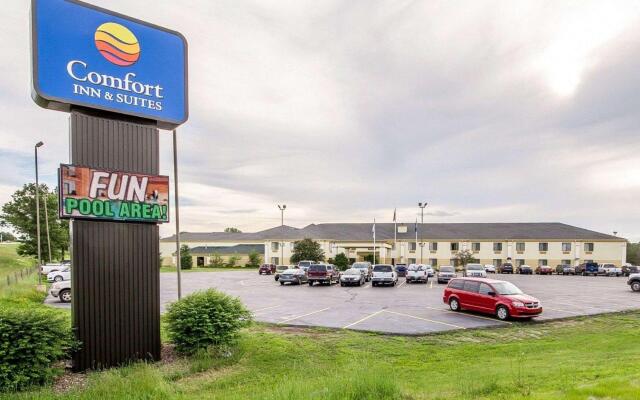 Comfort Inn & Suites Black River Falls I-94