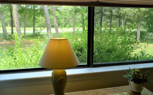 96 Eaton - 2 Bedroom Condo