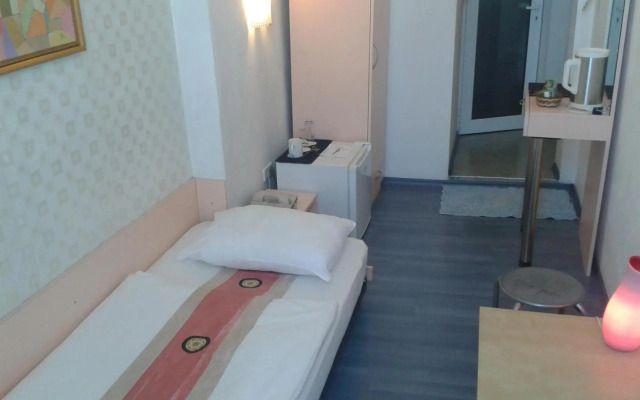 Scotty's Boutique Hotel