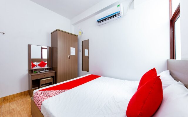 Hoa Mai Hotel by OYO Rooms