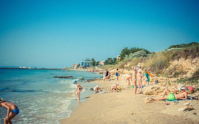 Riviera Fort Beach