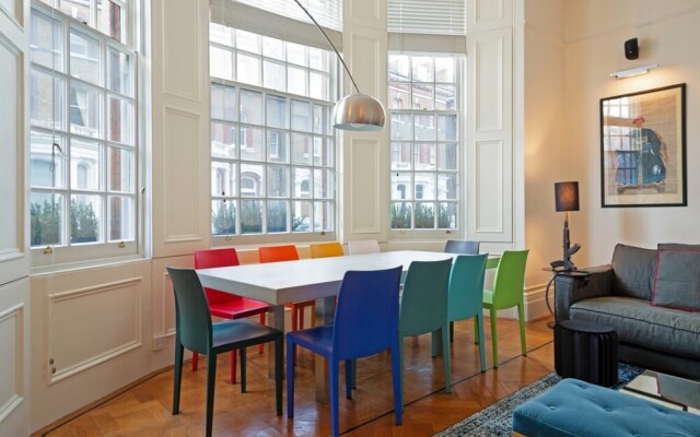 Bright 2 Bedroom Apartment in South Kensington