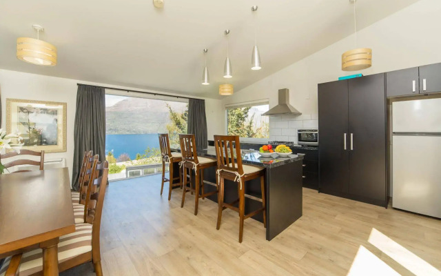 Gemini Lake View Villa
