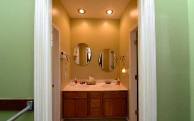 Forest Hill - 3 Br Home