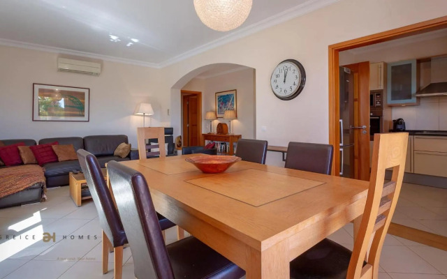 Greice Homes-Luxury 2 bed en-suite south facing & Golf view