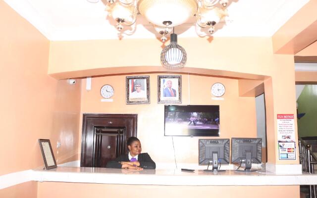 Grand Decent Hotel and Suites