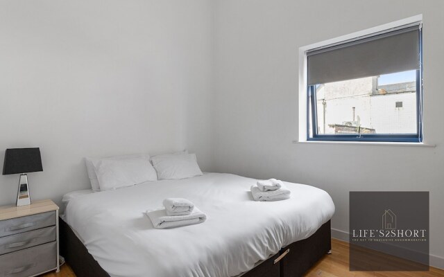 City Centre Spacious Apartment