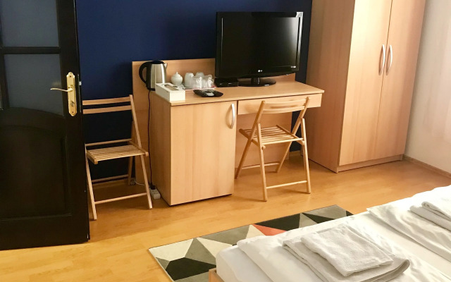 Cristi's Rooms - Pensiune