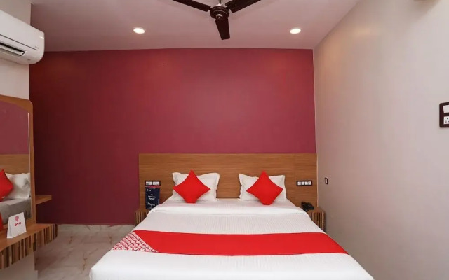 OYO 28645 Nirmalya Plaza