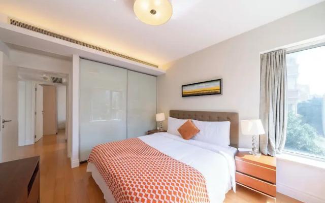 Tyms Cozy 2BR 1BA Apt Near Metro