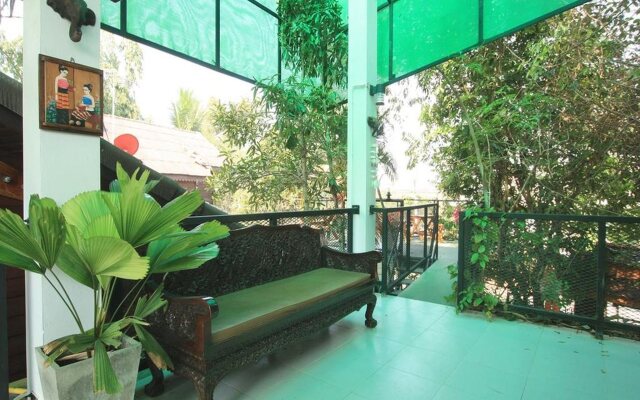 A-Ga-Pe Coffee Bar & Hostel