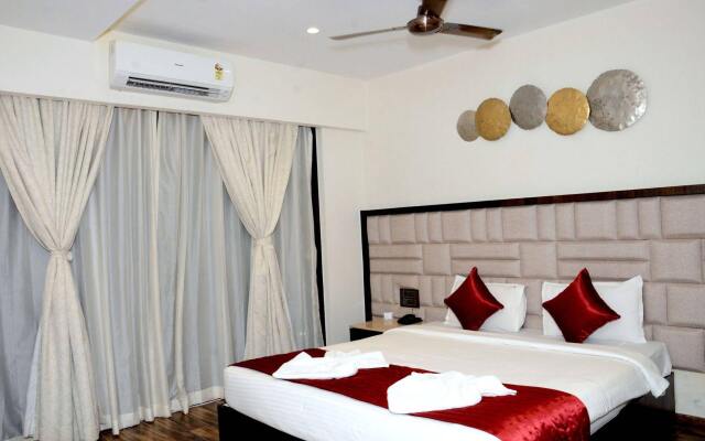 Hotel Supreme Grande