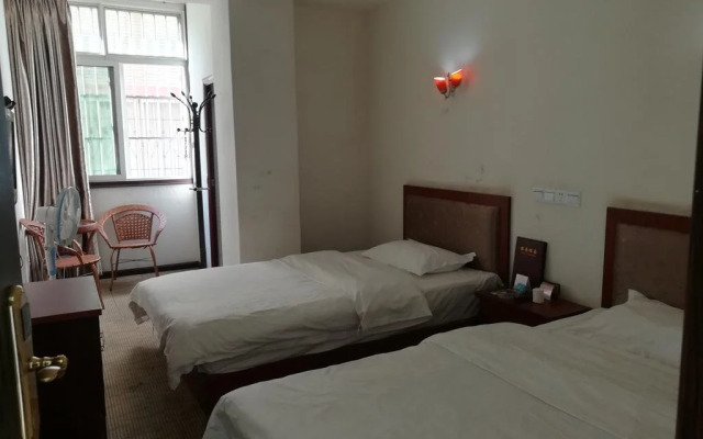 Tiny Jiangnan Hotel