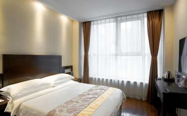 GreenTree Qinhuang Island Railway Station Business Hotel