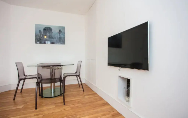 Gorgeous 1 Bedroom Apartment in Kensington