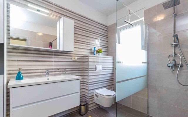 Stunning Home in Pula With 4 Bedrooms and Wifi