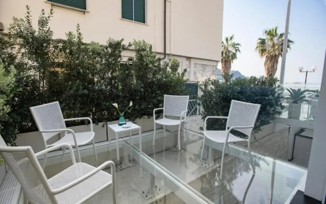 VistAmare Luxury Retreat