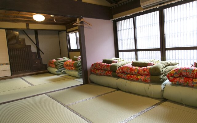 Guesthouse Tomari-ya Caters to Women