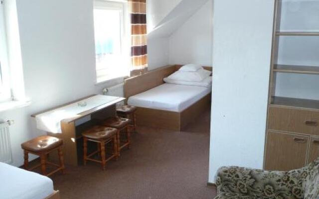 Restauracja Oaza Pokoje Goscinne