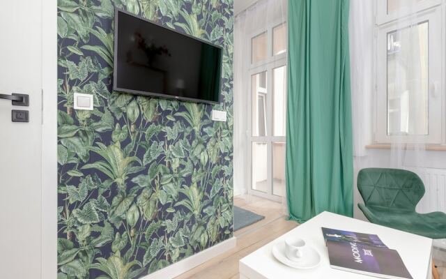 Bright Studio With Balkony by Renters