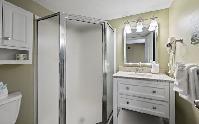 Pelican Beach 1411 1 Bedroom Condo by Pelican Beach Management