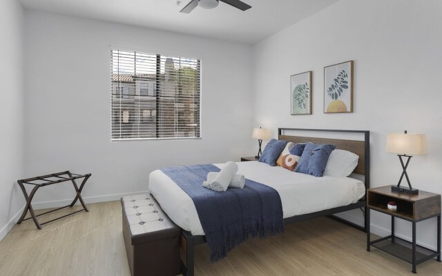 TWO Glendale CozySuites with Pool 2 & 9