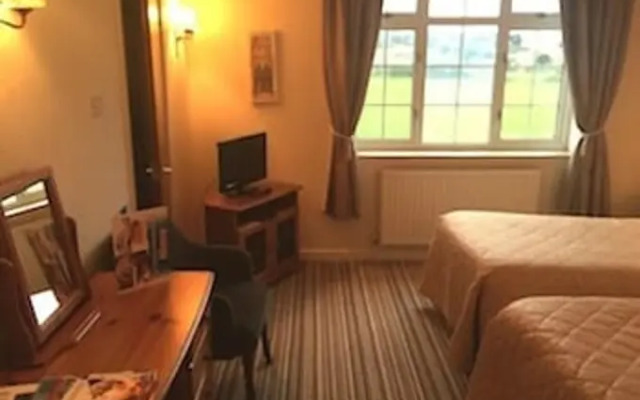 Dormy House Hotel