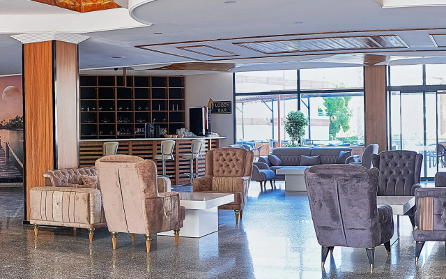 Clover Magic Park Side Otel