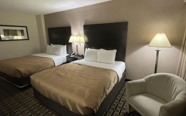 Quality Inn & Suites Cincinnati Downtown
