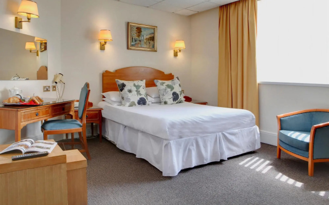 The Diplomat Hotel and Spa