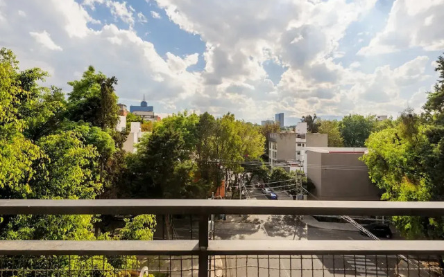 w Lovely 3BR w Fantastic Balcony in Condesa
