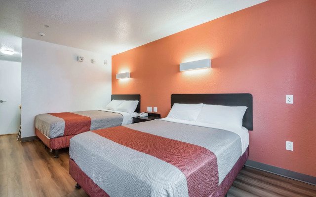 Motel 6 Los Angeles, CA - Los Angeles - LAX