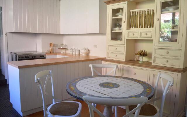 Westbury Cottage B & B
