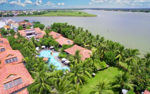 Vinh Hung Riverside Resort & Spa