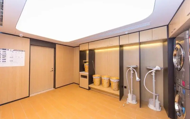 Ji Hotel (Nanjing Ruanjian Avenue Metro Station)