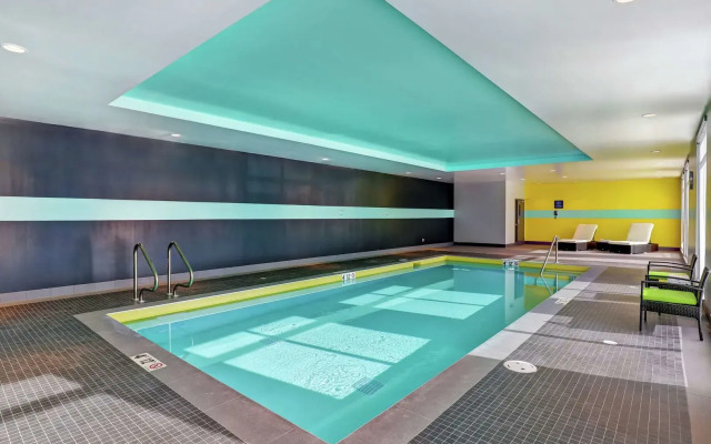 TRU BY Hilton Edmonton Windermere